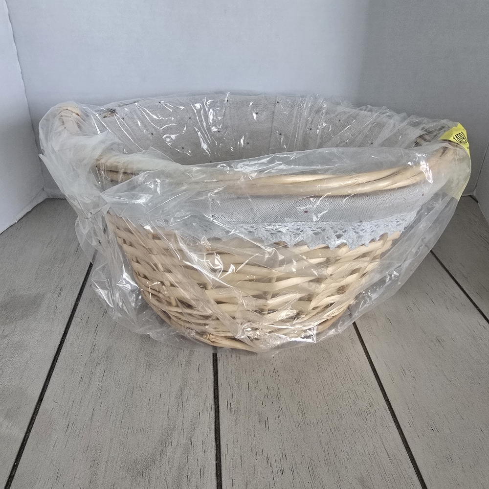 Woven Basket with Lace Trim